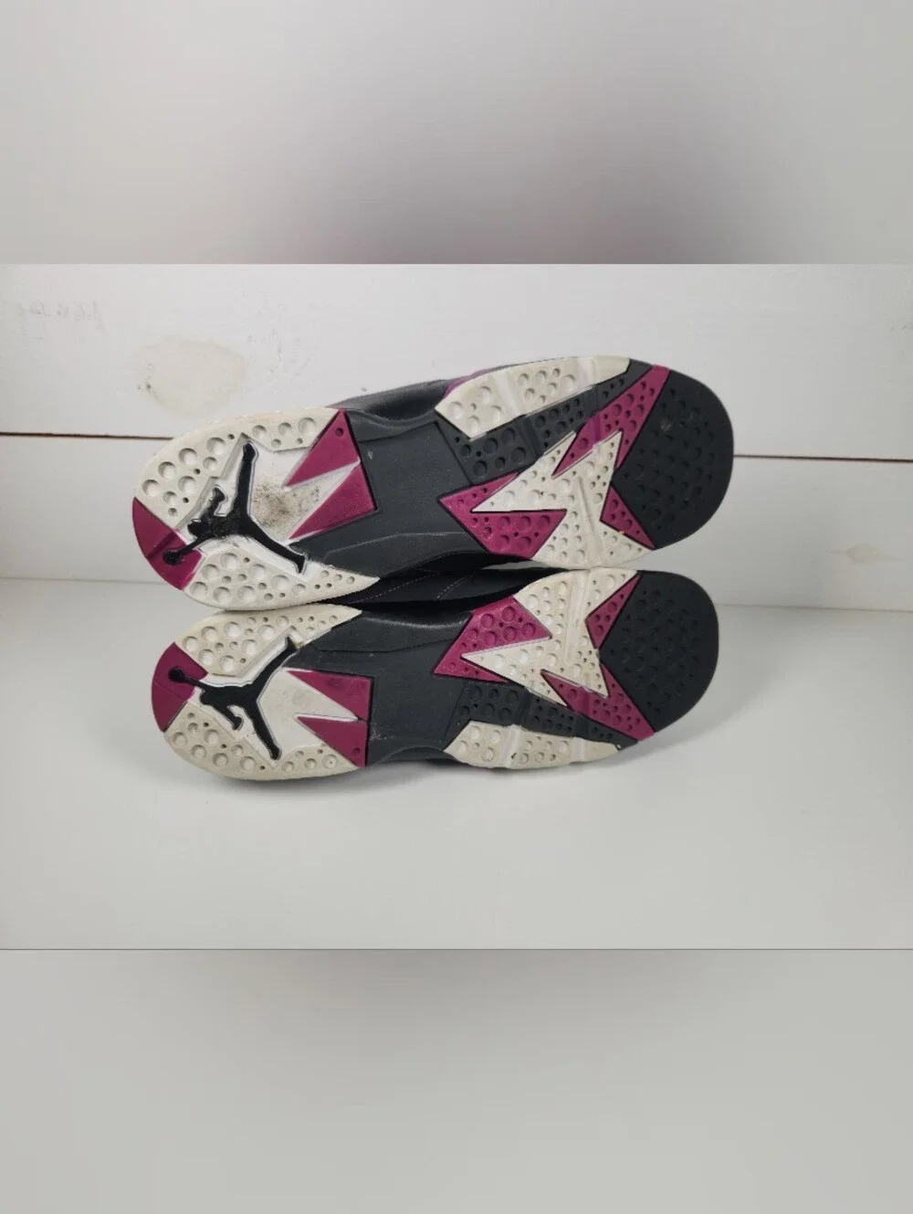 Nike Air Jordan 7 Retro Valentines Day 30th 9.5Y Youth , Woman 11 Sneakers